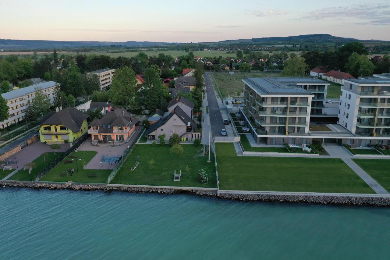 Hullam Apartman Balatonlelle Exteriör bild